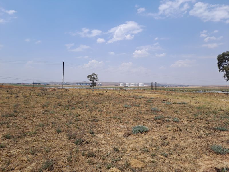 Vacant Commercial Stand for Sale – Ideal Investment Opportunity - Photo 4