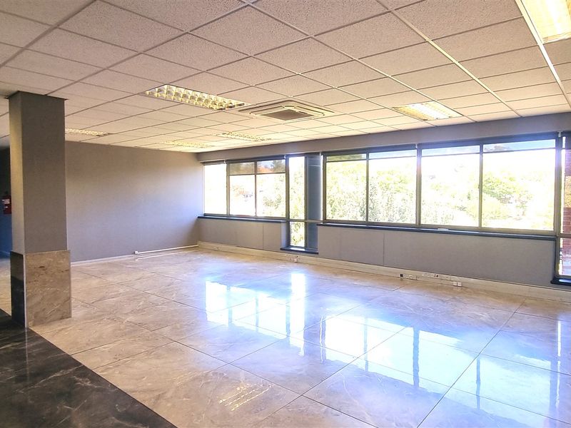 Office space to let in The Woodlands Office Park - Photo 7