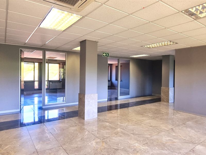 Office space to let in The Woodlands Office Park - Photo 8
