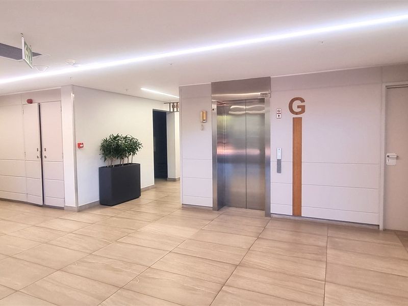 Office space to let in The Woodlands Office Park - Photo 2