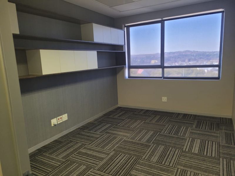 491m2 Office TO LET in Southdowns Office Park - Photo 8