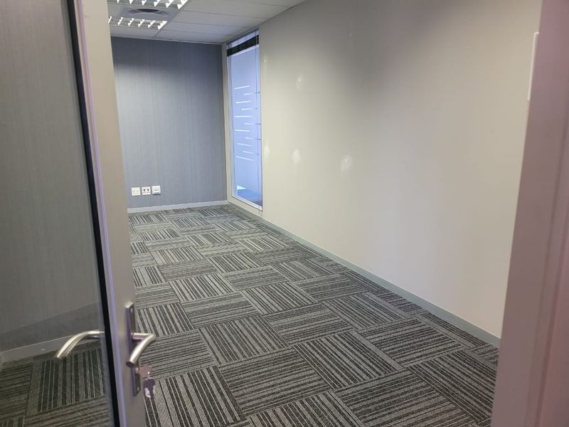 491m2 Office TO LET in Southdowns Office Park - Photo 7