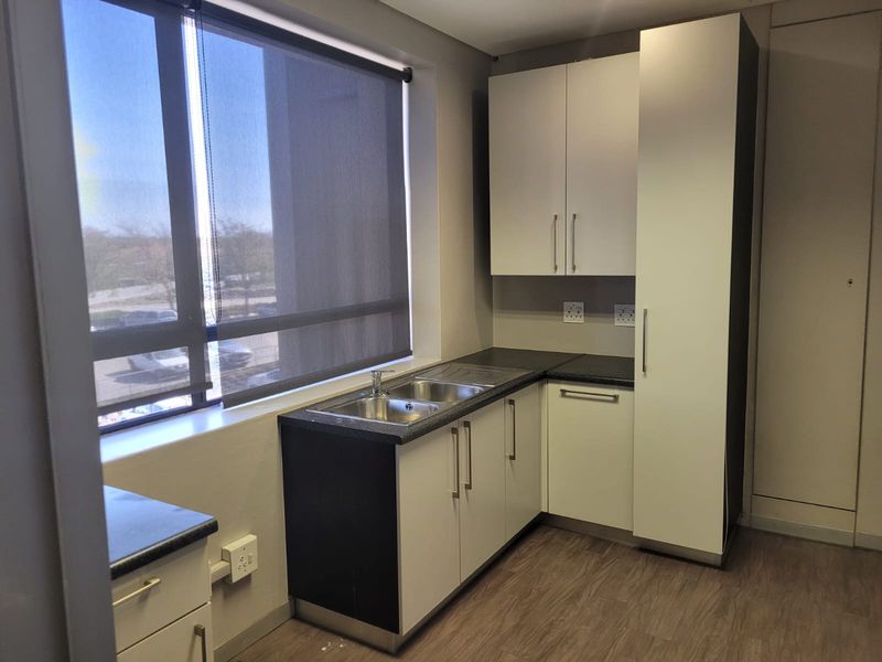 491m2 Office TO LET in Southdowns Office Park - Photo 2