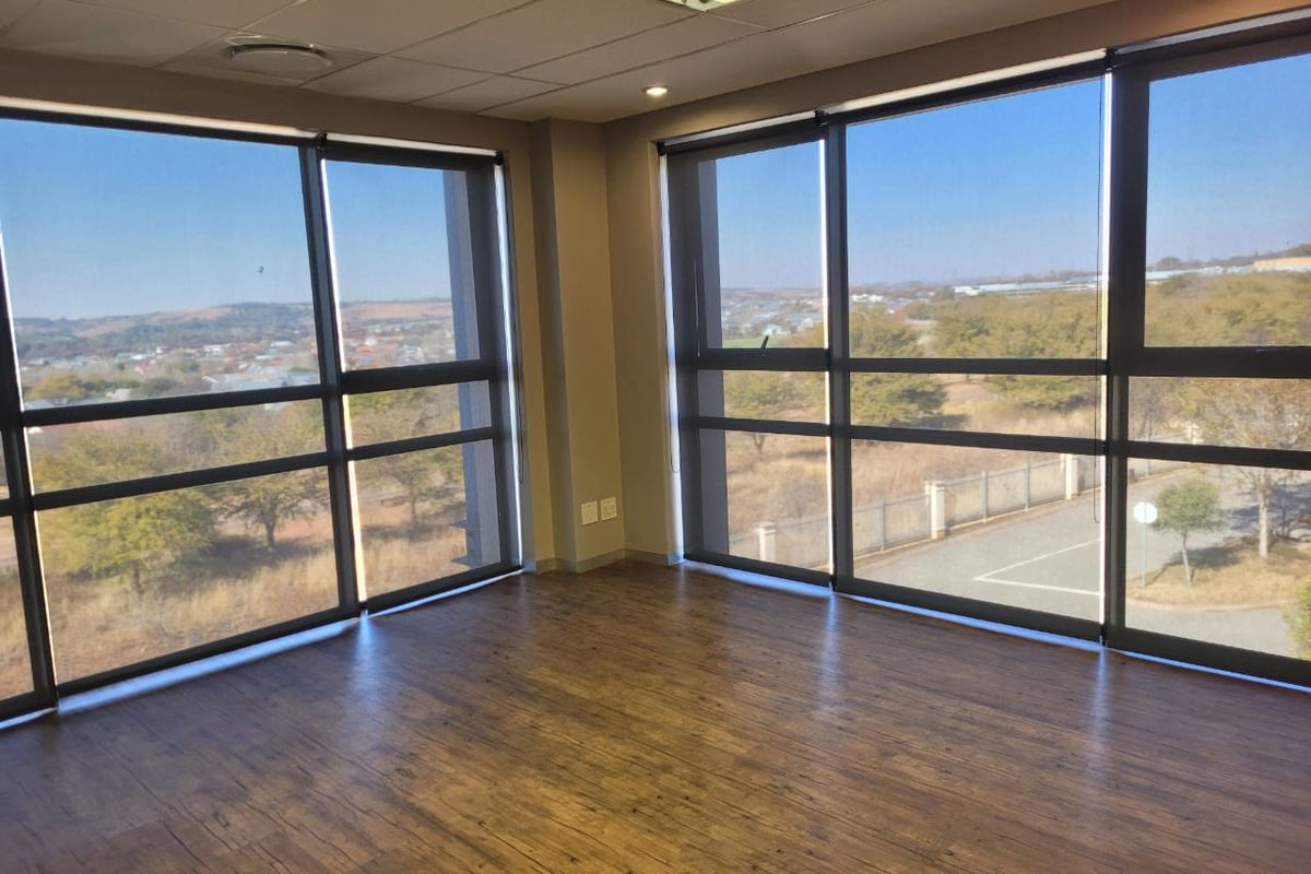 491m2 Office TO LET in Southdowns Office Park - Photo 3