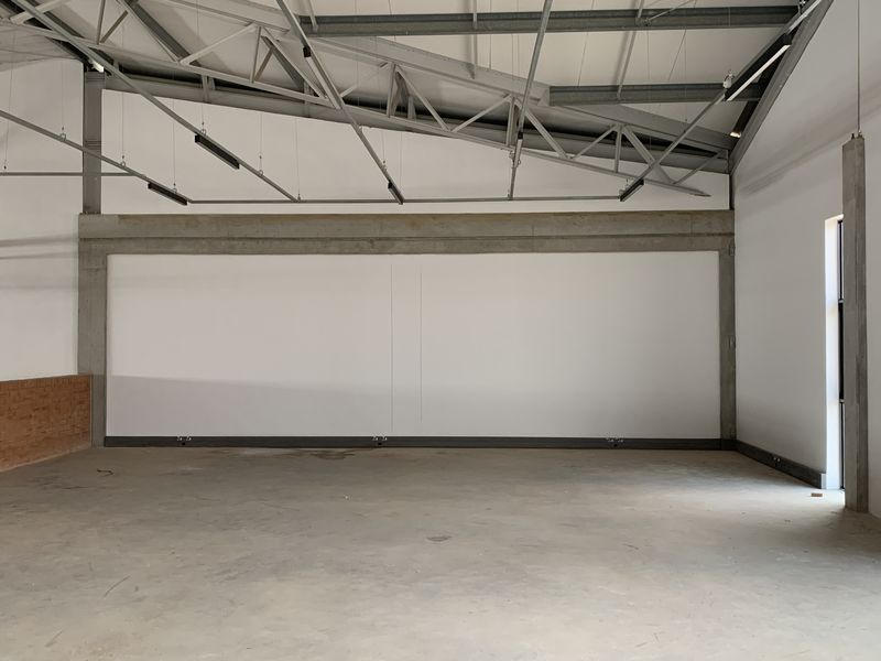 Warehouse to let in Longlake - Photo 6