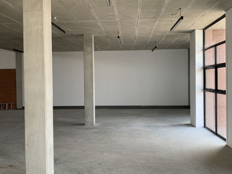 Warehouse to let in Longlake - Photo 4