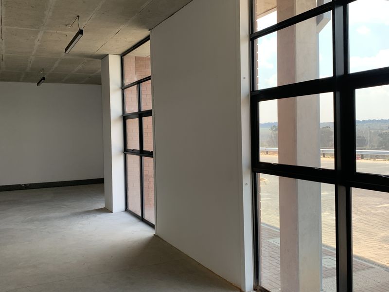 Warehouse to let in Longlake - Photo 5