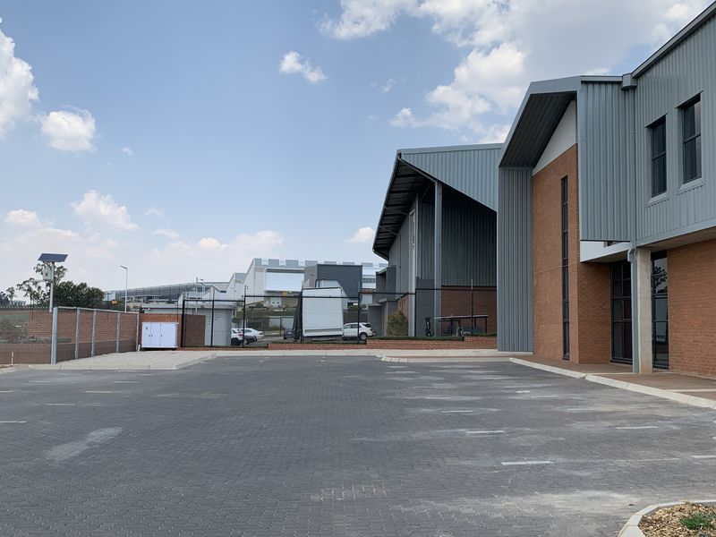 Warehouse to let in Longlake - Photo 10