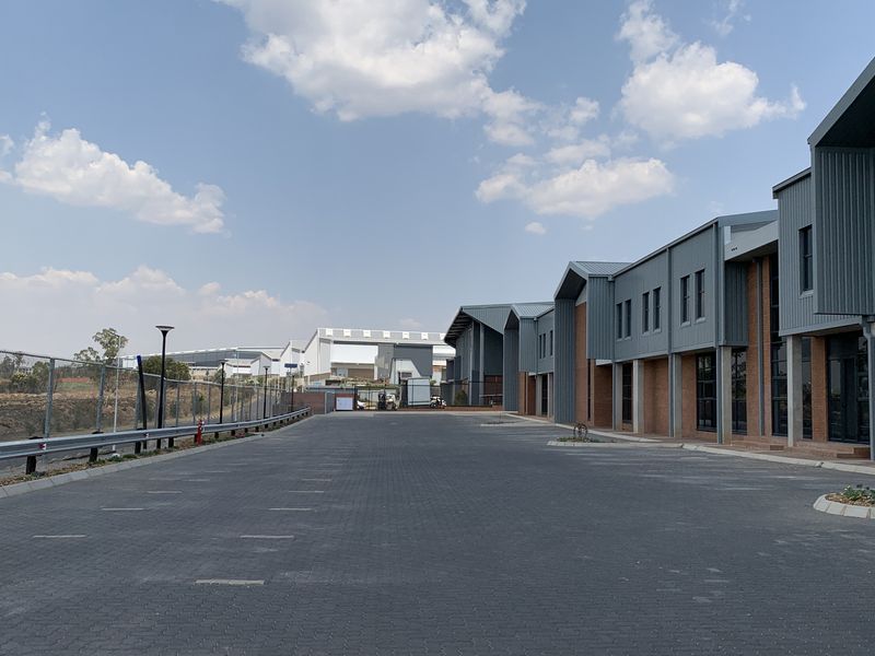 Warehouse to let in Longlake - Photo 7