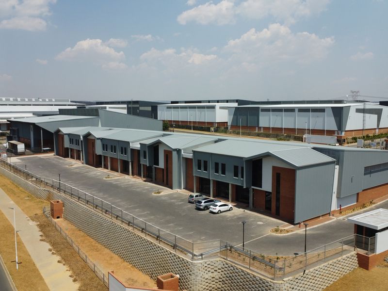 Warehouse to let in Longlake - Photo 5