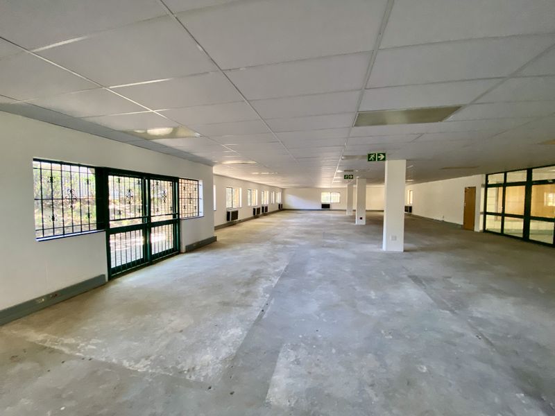 Accessible Ground Floor Office Space in Secure Midridge Park - Photo 6