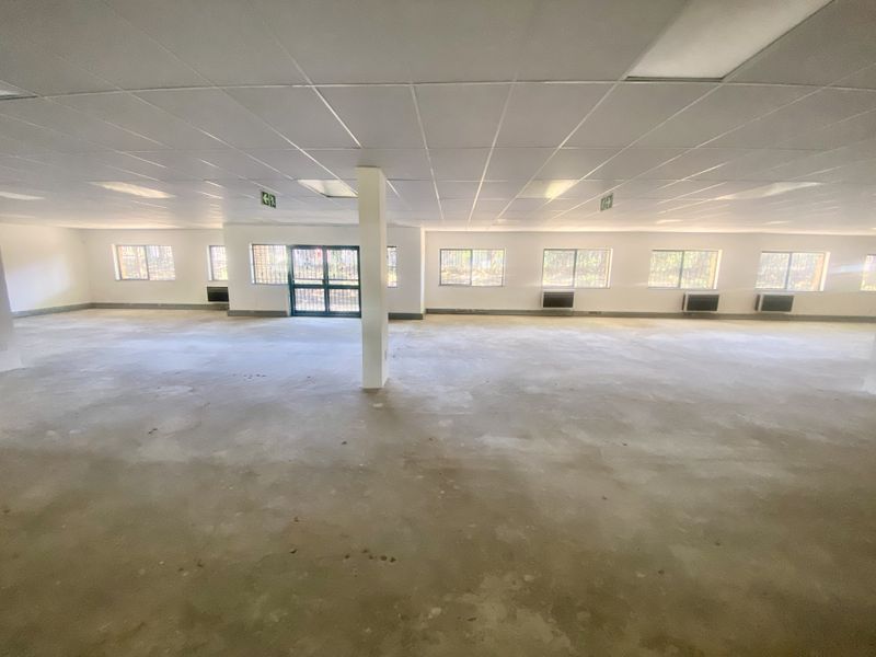 Accessible Ground Floor Office Space in Secure Midridge Park - Photo 9