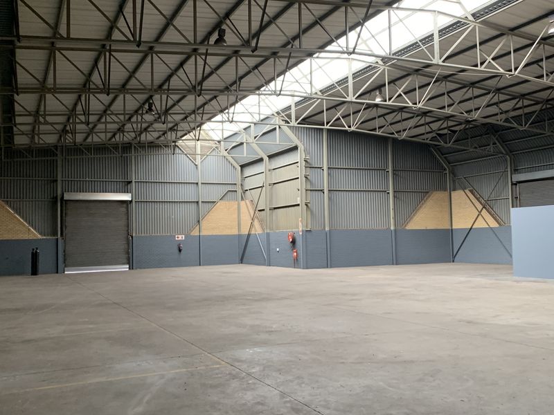 Warehouse to let in Spartan - Photo 8