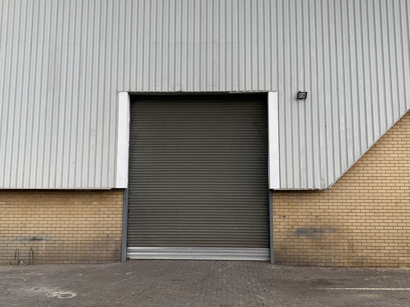 Warehouse to let in Spartan - Photo 3