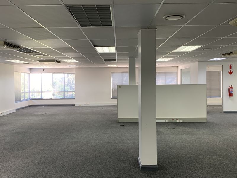 Warehouse  to let in Linbro Park - Photo 9