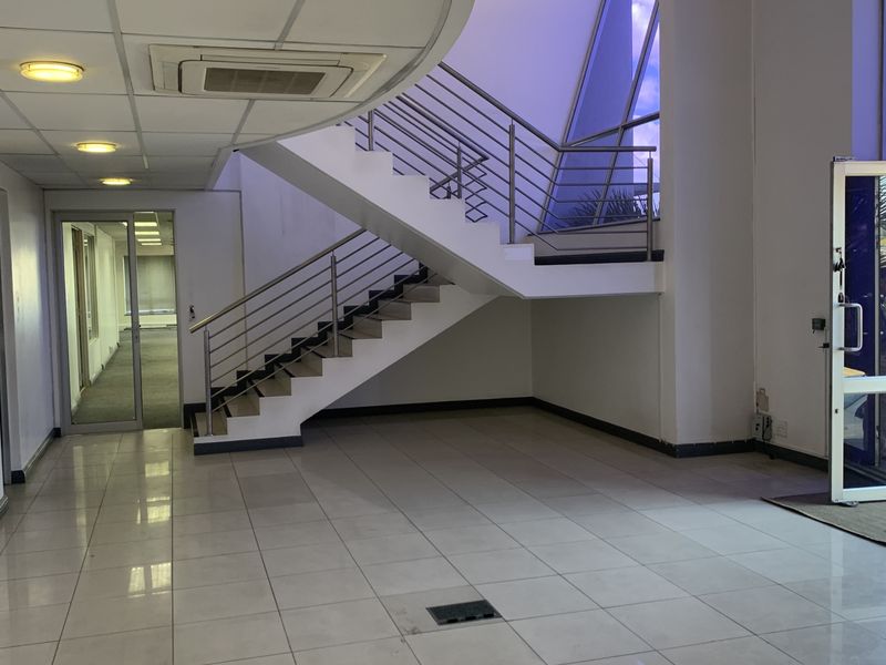 Warehouse  to let in Linbro Park - Photo 7