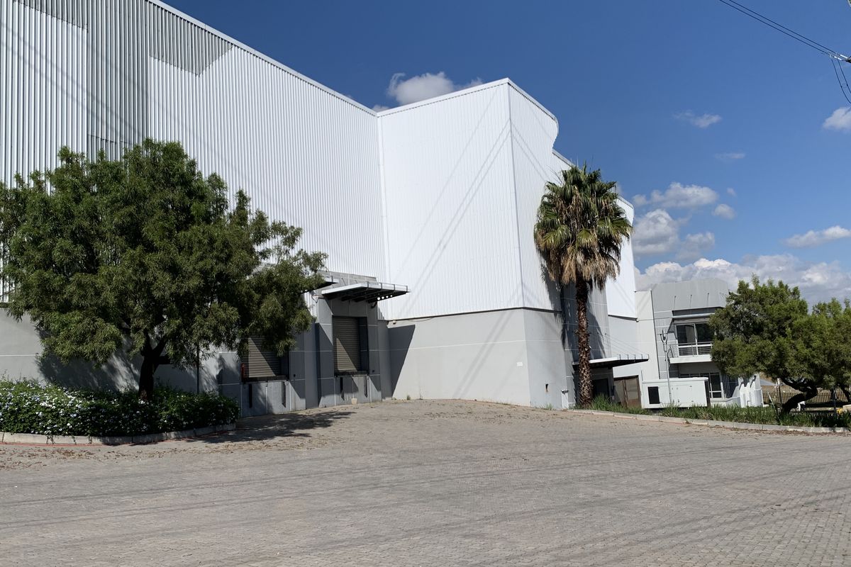 Warehouse  to let in Linbro Park - Photo 3