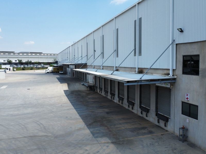 Warehouse to let in Elandsfontein - Photo 4