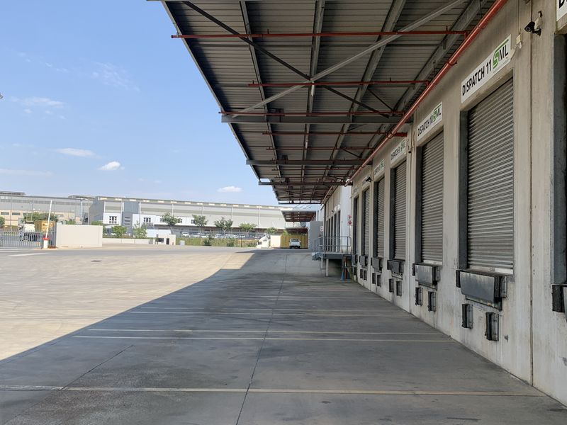 Warehouse to let in Elandsfontein - Photo 3