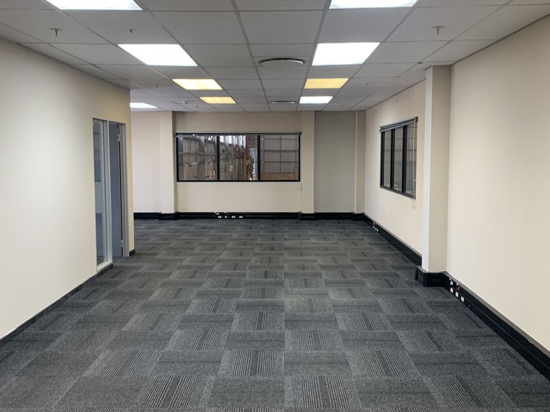 Warehouse to let in Elandsfontein - Photo 10