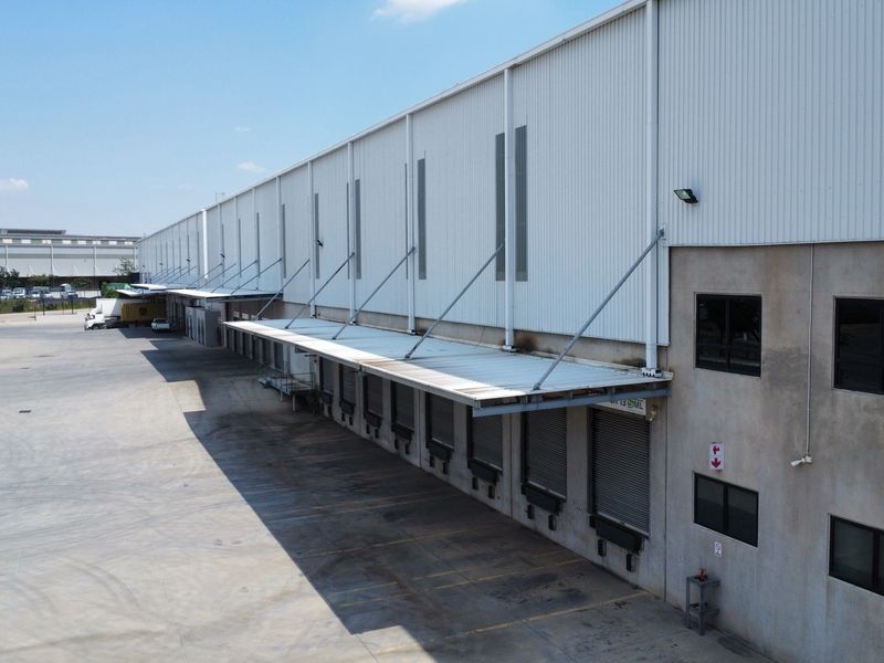 Warehouse to let in Elandsfontein - Photo 6