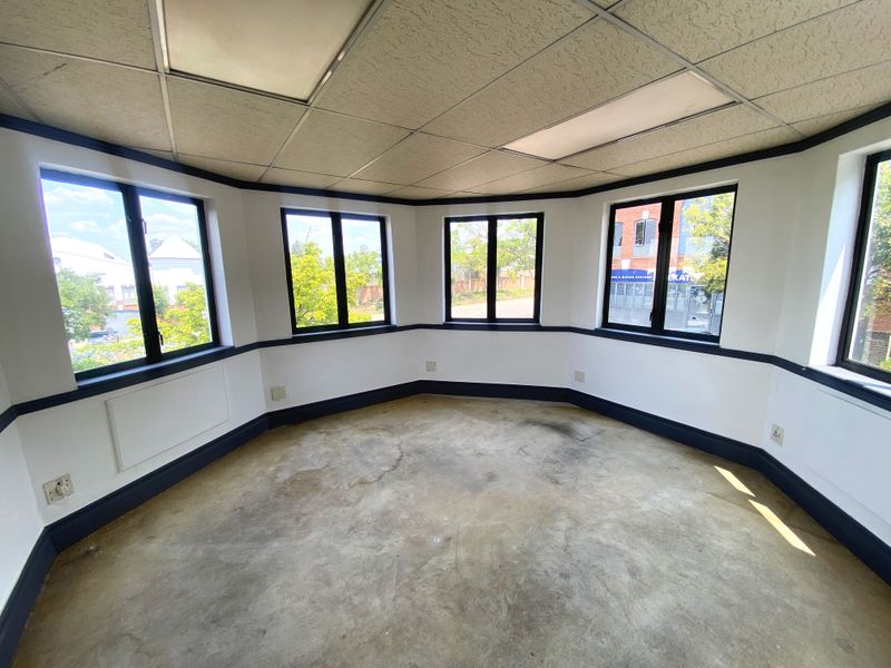 Modern 1,160m2 Warehouse with Yard To Let in Secure Tillbury Business Park, Midrand - Photo 6