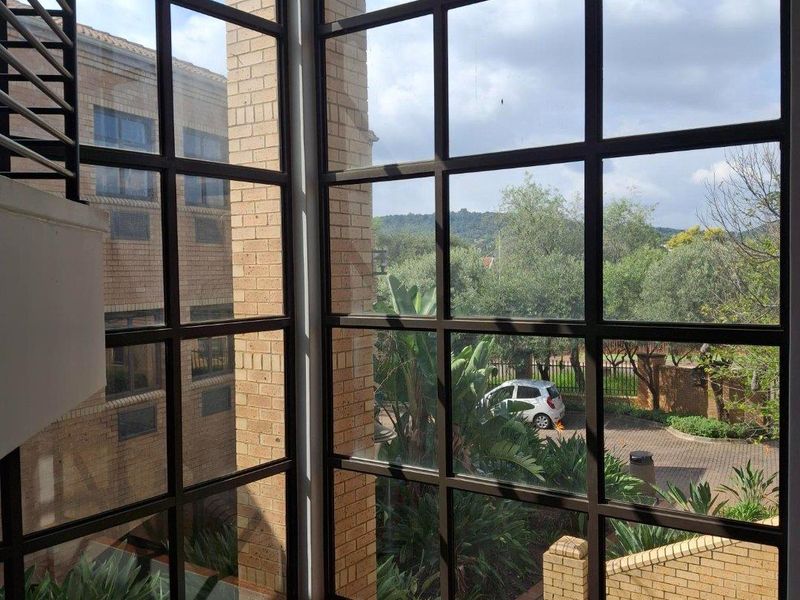 Atterbury Court - Beautifully Revamped Offices Available in the Heart of Faerie Glen! - Photo 4