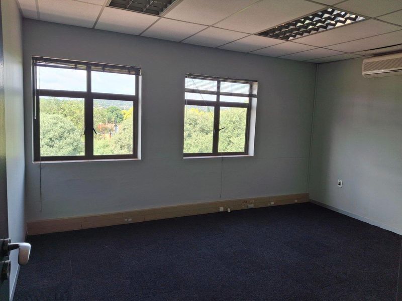 Atterbury Court - Beautifully Revamped Offices Available in the Heart of Faerie Glen! - Photo 9