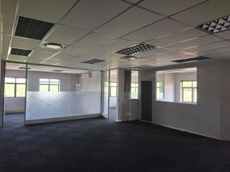 Atterbury Court - Beautifully Revamped Offices Available in the Heart of Faerie Glen! - Photo 8