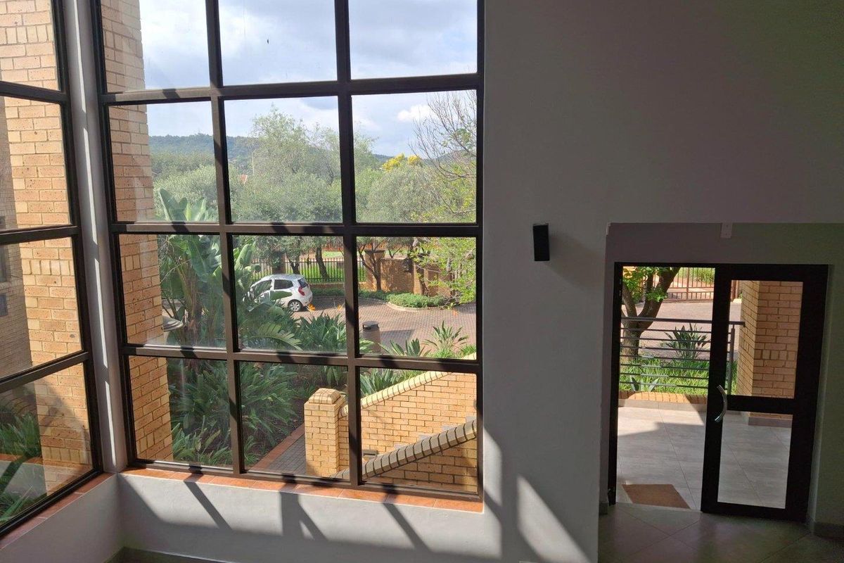 Atterbury Court - Beautifully Revamped Offices Available in the Heart of Faerie Glen! - Photo 3