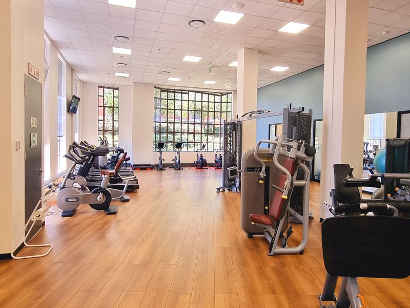 Office space to let in The Campus - Photo 9