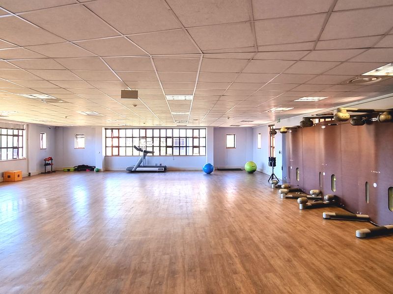 Office space to let in The Campus - Photo 8