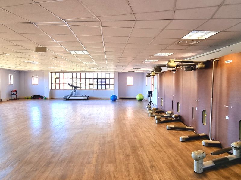 Office space to let in The Campus - Photo 7