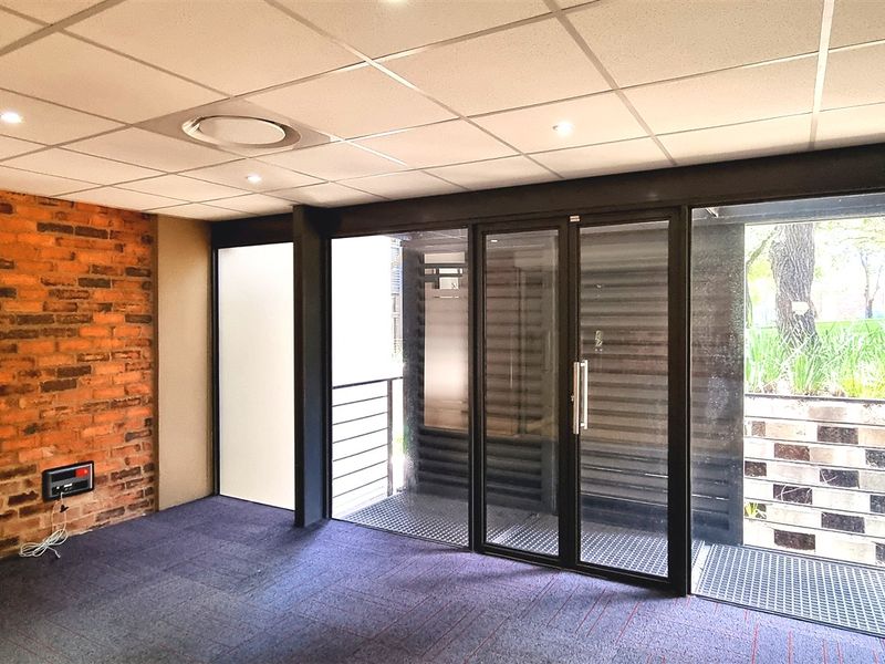Ultra-Modern Office space to let in 4 Karen Street Lyme Park - Photo 7