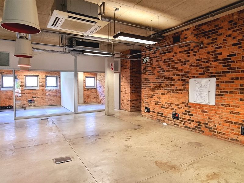 Ultra-Modern Office space to let in 4 Karen Street Lyme Park - Photo 3