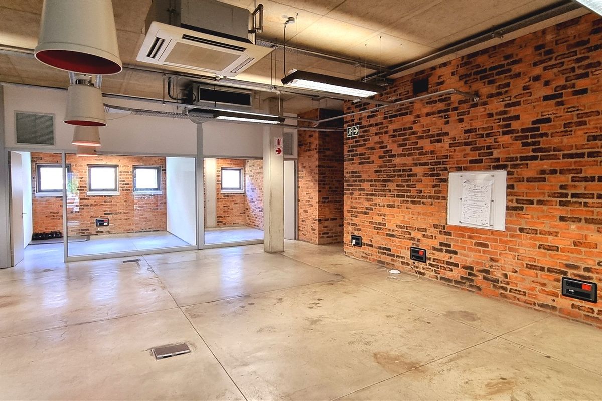 Ultra-Modern Office space to let in 4 Karen Street Lyme Park - Photo 3
