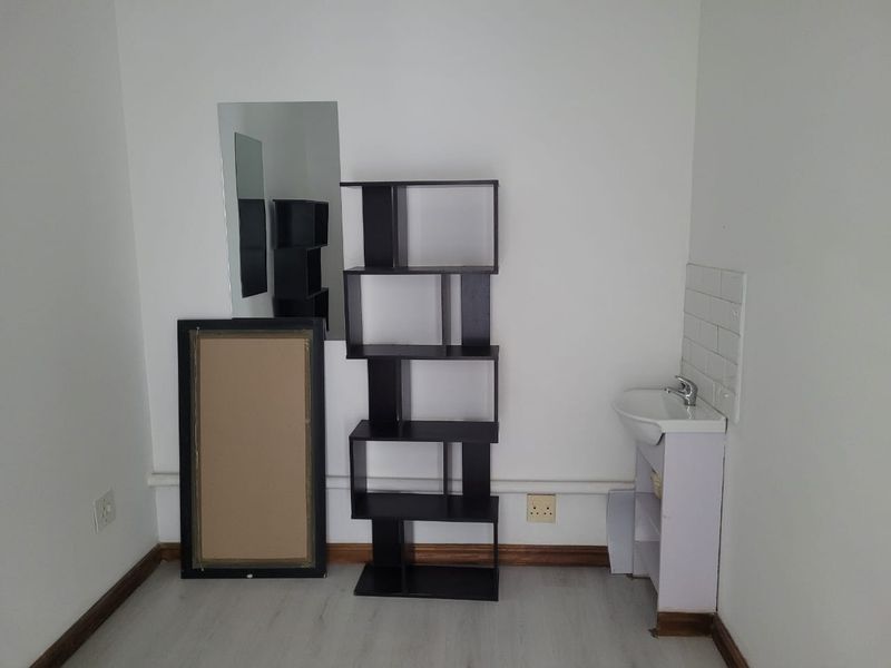 47m2 Retail space TO LET - Photo 2