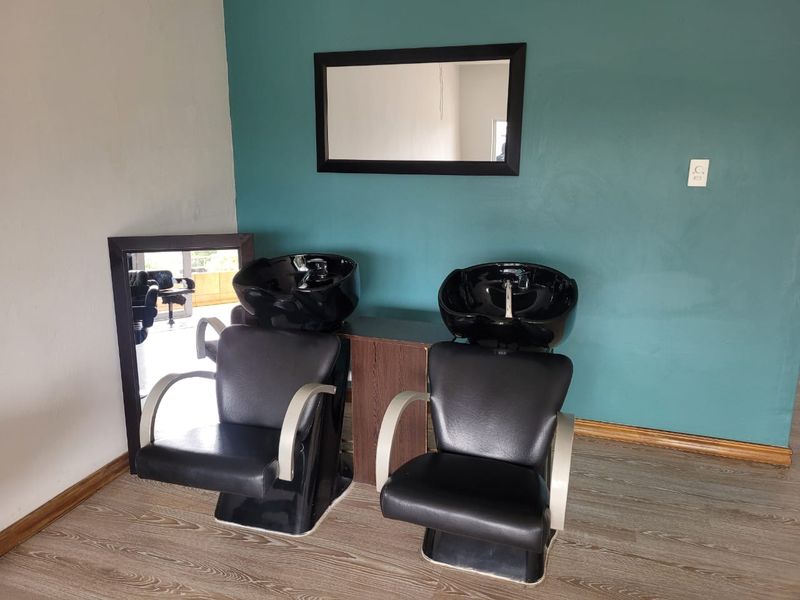 47m2 Retail space TO LET - Photo 3