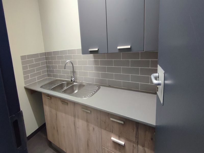 Office Space to Let in Rosebank - Photo 10