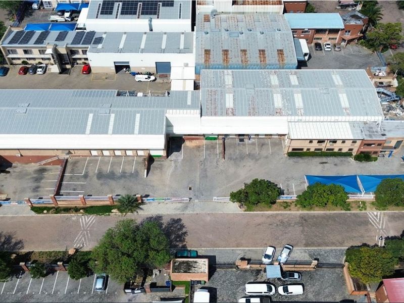 2842m2  Warehouse  - FOR SALE at R19 000 00000 plus vat - Photo 2