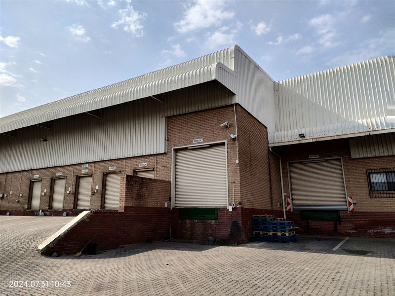 2842m2  Warehouse  - FOR SALE at R19 000 00000 plus vat - Photo 4