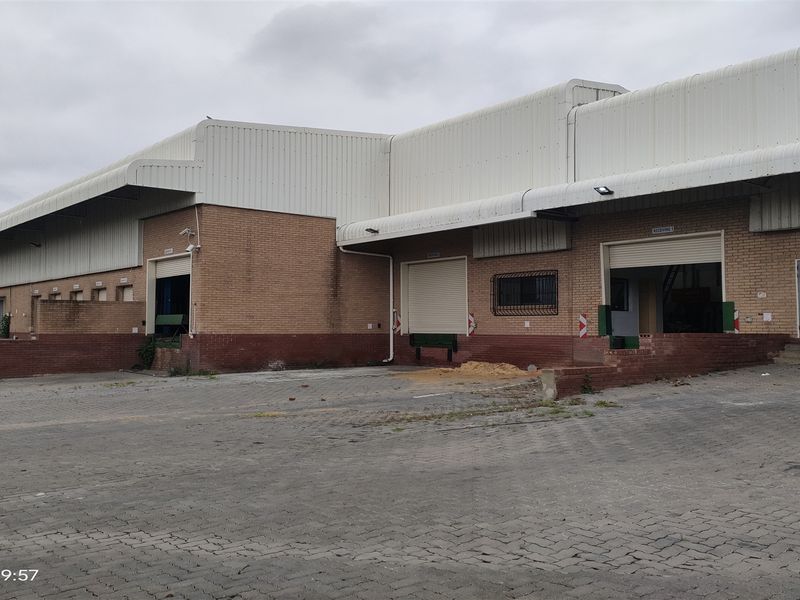 2842m2  Warehouse  - FOR SALE at R19 000 00000 plus vat - Photo 7