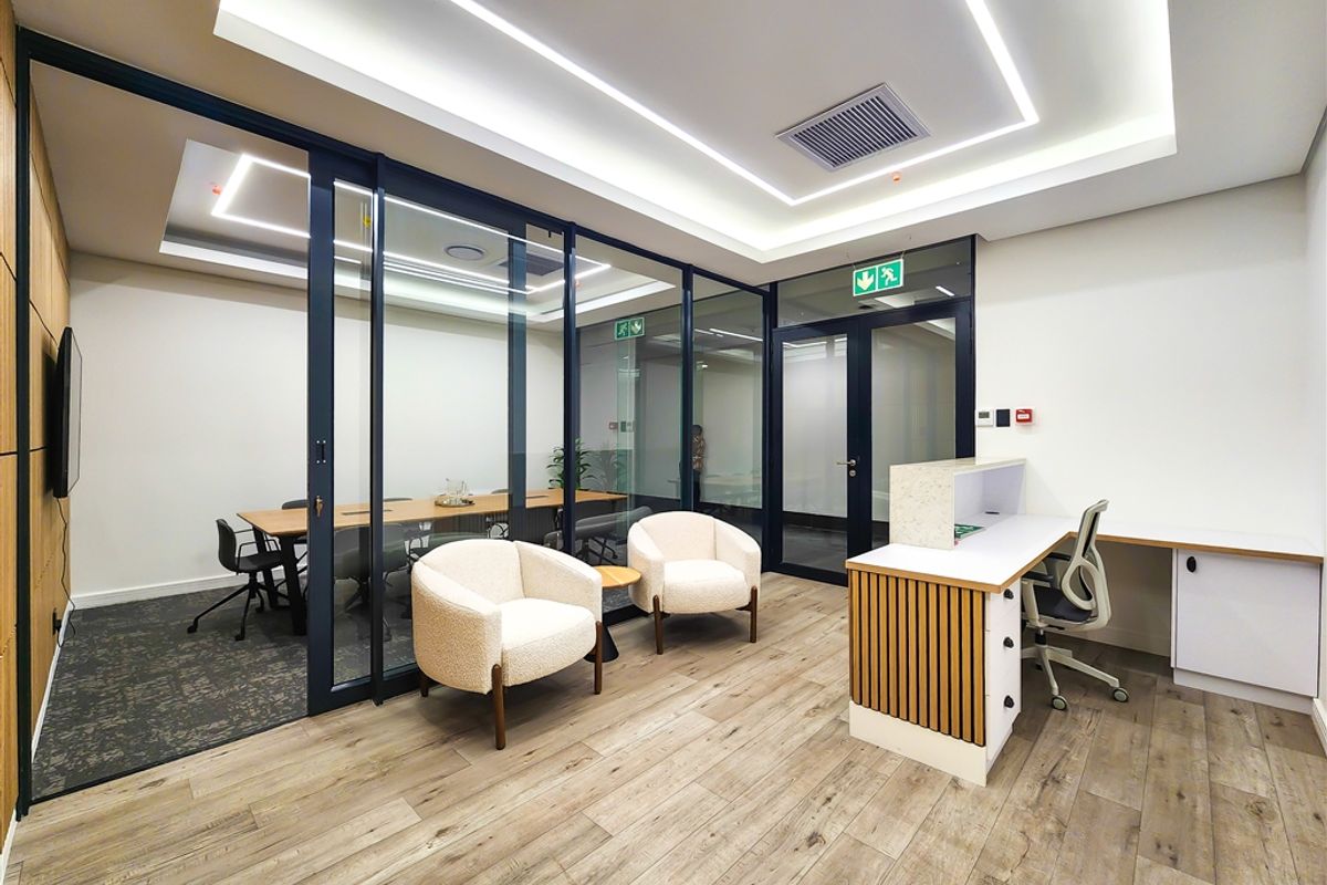 Modern Open Plan Office to Let in Dainfern Square - Photo 3