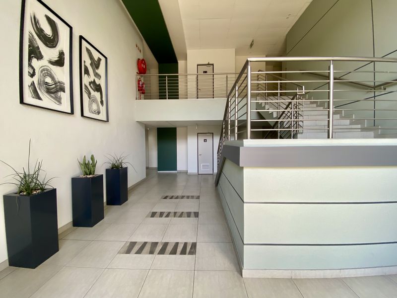 Fitted 586m2 Unit Available at 1 River Road, Riverview Office Park - Photo 9