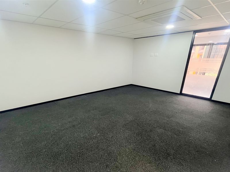 Office space to let in Parktown North/Rosebank - Photo 6