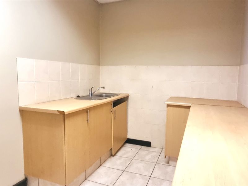 Office space to let in La Rocca Office Park - Photo 7