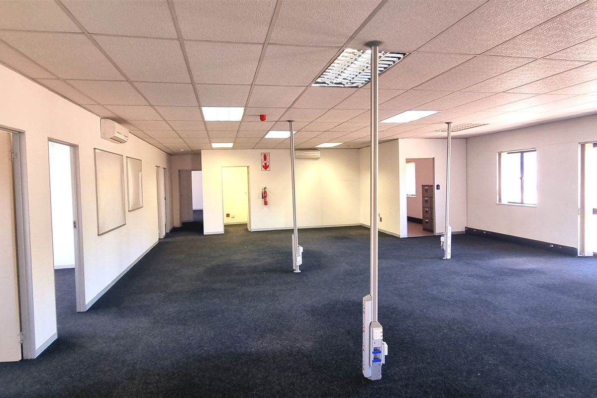 Office space to let in La Rocca Office Park - Photo 4