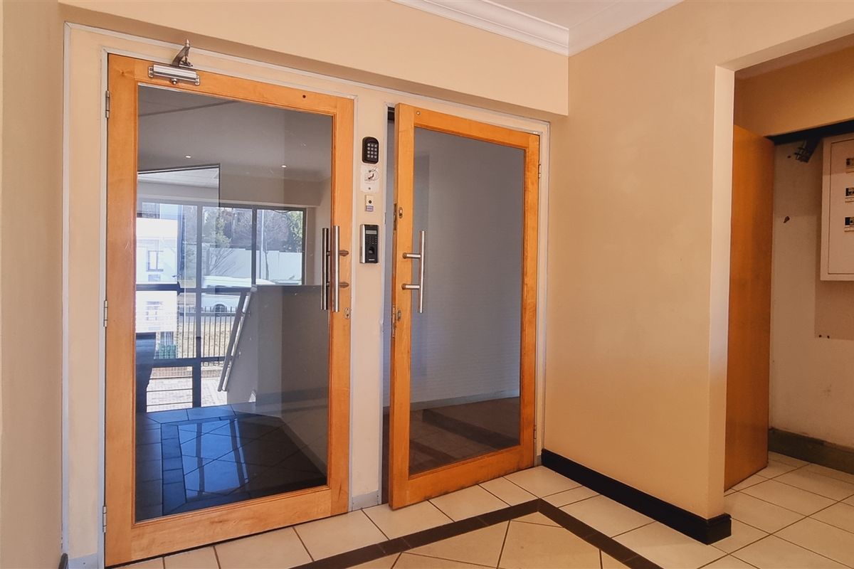 Office space to let in La Rocca Office Park - Photo 2