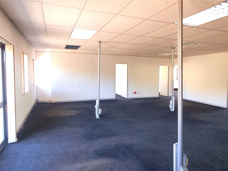 Office space to let in La Rocca Office Park - Photo 5