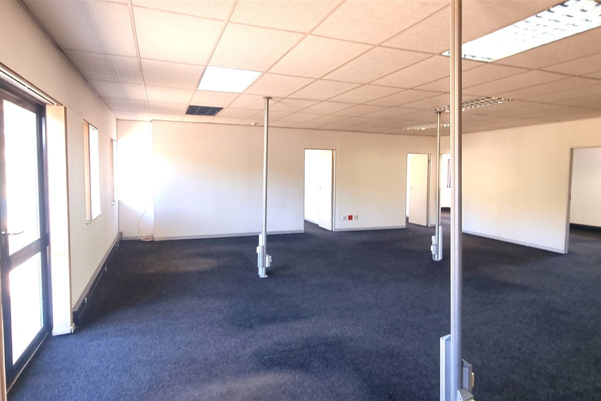 Office space to let in La Rocca Office Park - Photo 5